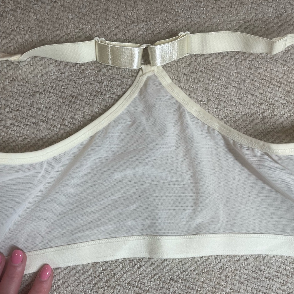 AnaOno Bianca Pocketed Front Closure Sports Bra - Picture 13 of 13